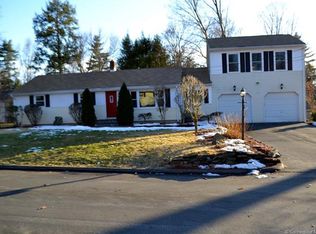 10 Mountain Ledge Rd, Avon, CT 06001