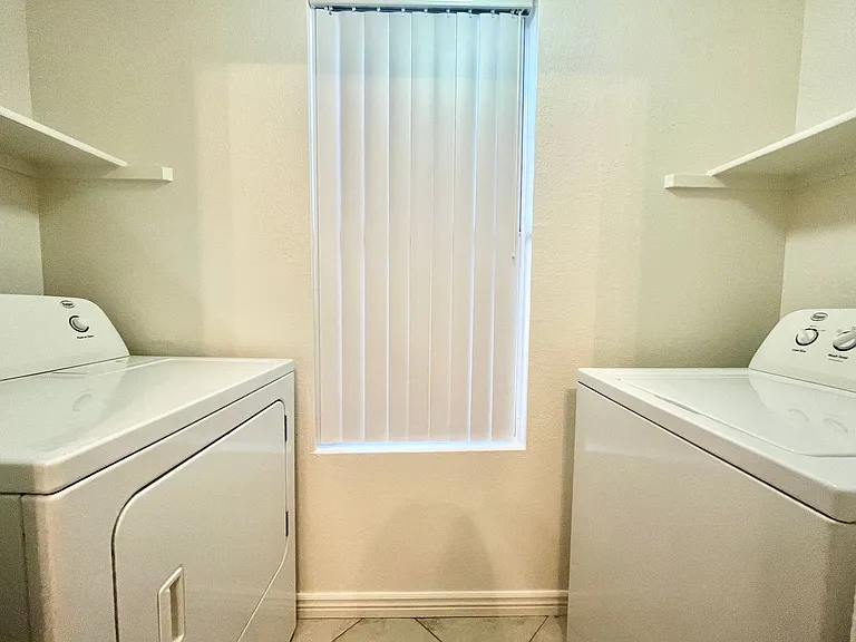 Mission Springs at Scottsdale — Photo 13