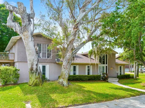 5201 Huntington St NE, Saint Petersburg, FL 33703