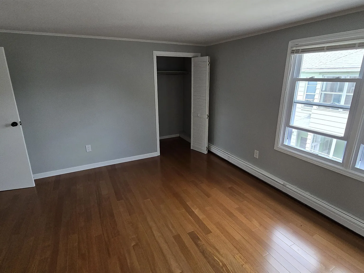 2 bed, 1.5 bath, 925 sqft, $1,950 — Photo 2
