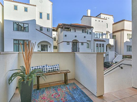 4th image of 123 Calle Catalina Pl
