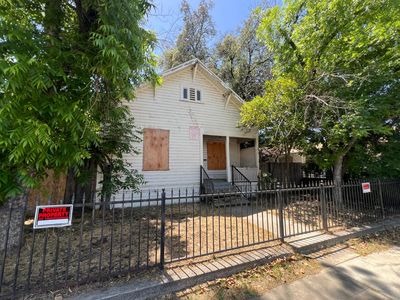 2726 E Washington Ave, Fresno, CA, 93701