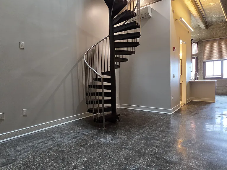 225 McWhorter St #401 — Photo 10