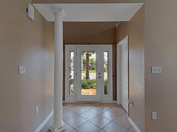 3rd image of 335 Tequesta Dr