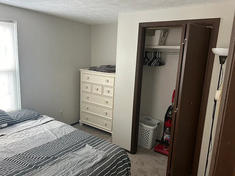 441 E Pearl St #16 — Photo 4