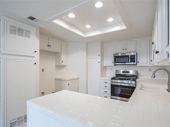 2nd image of 28915 Thousand Oaks Blvd Unit 192