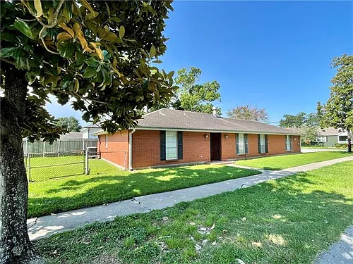 921 Ridgelake Dr Photo 1