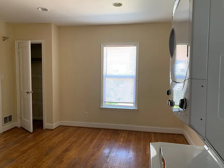 276 Murray Hill Ave — Photo 3