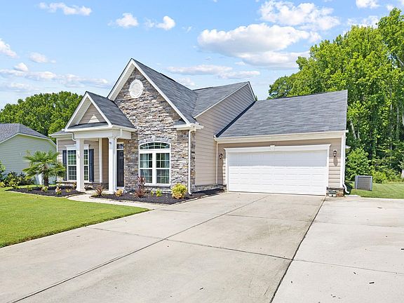 3rd image of 130 Village Vista Dr