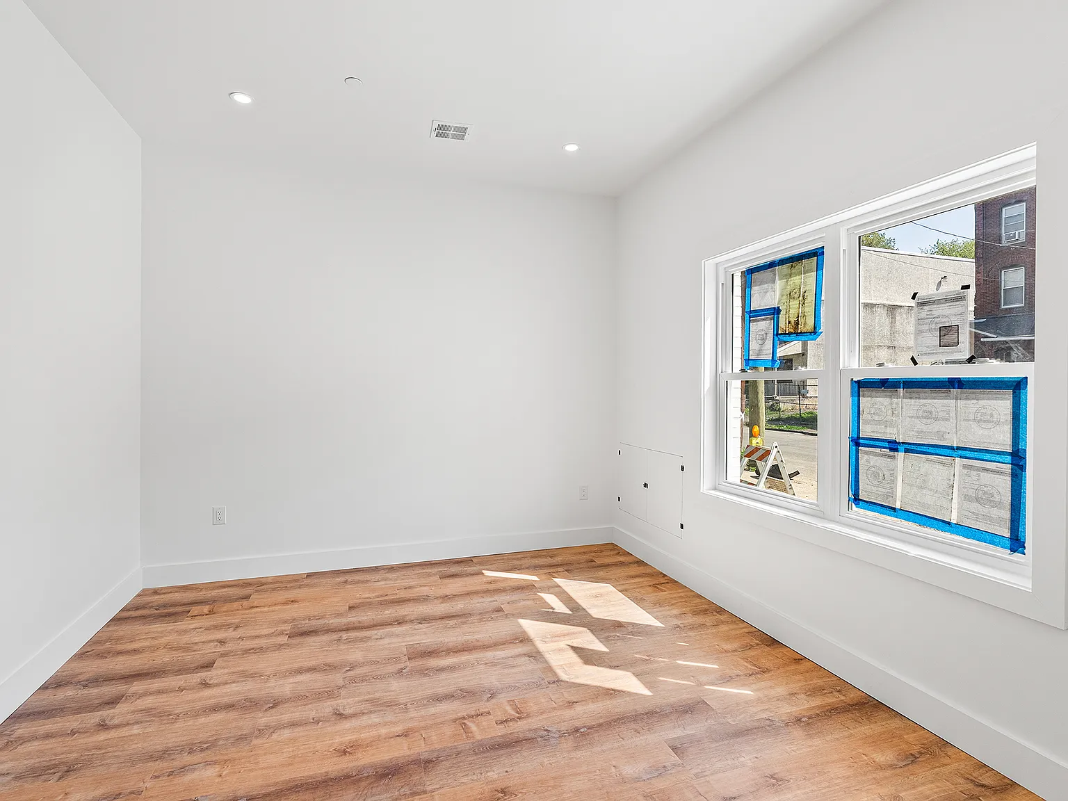 1 bed, 1100 sqft, $1,550 — Photo 3