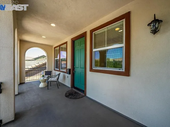 694 W Corazon Way, Tracy, CA 95391