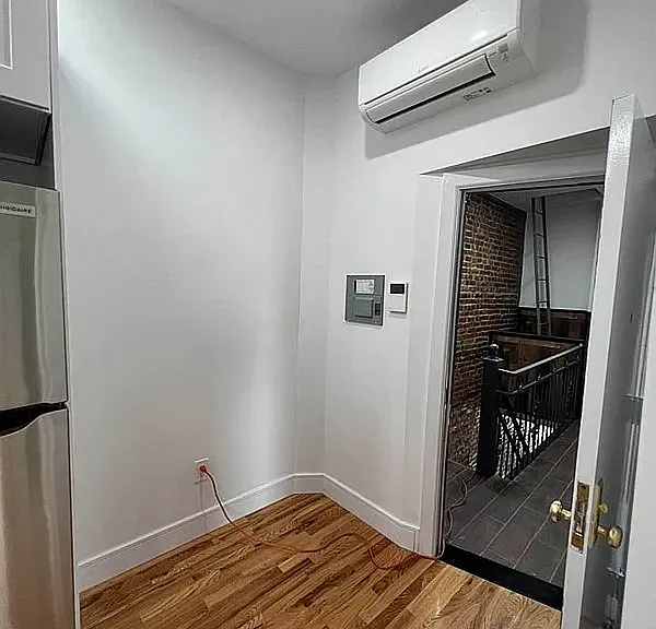 535 6th Ave #3 — Photo 13