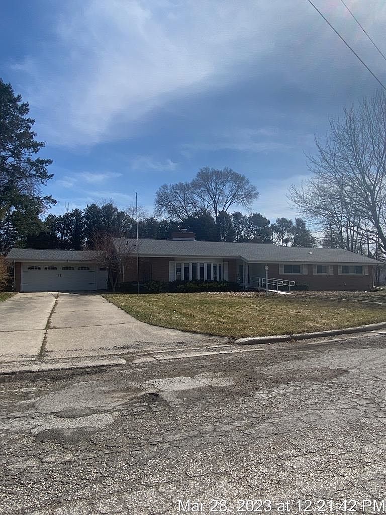 2750 Clairmount Dr, Saginaw, MI 48603 MLS 50104368 Zillow