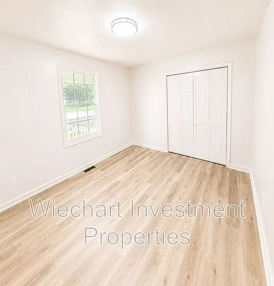 232 N Cherry St — Photo 11