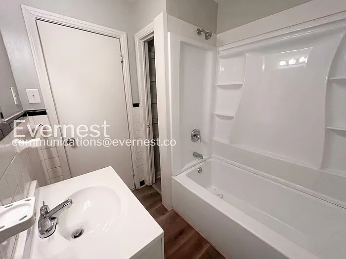 386 Lindsey Dr SE — Photo 9
