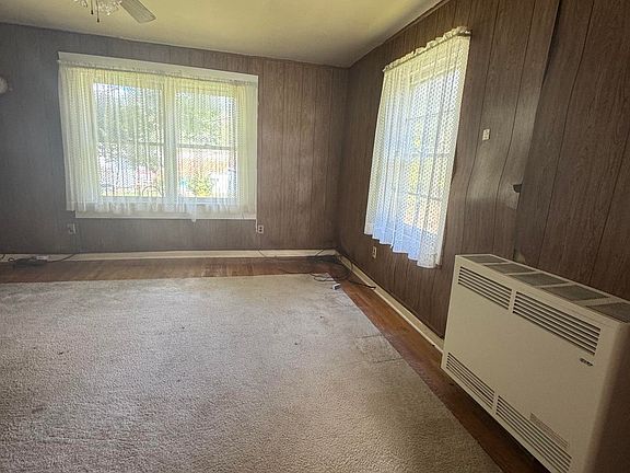 4th image of 696 Crawford Rd
