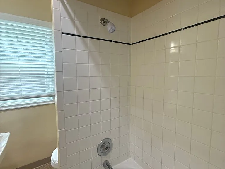 1931 NW 29th Ave — Photo 22