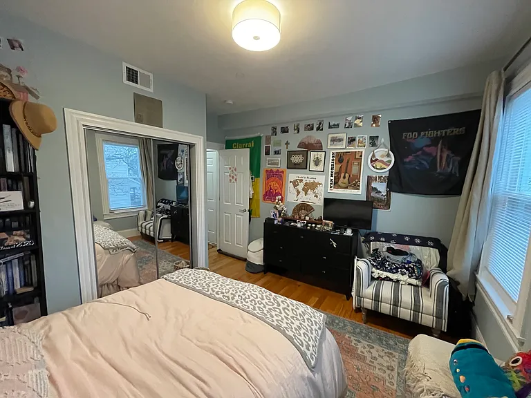 67 Pearl St #2 — Photo 10