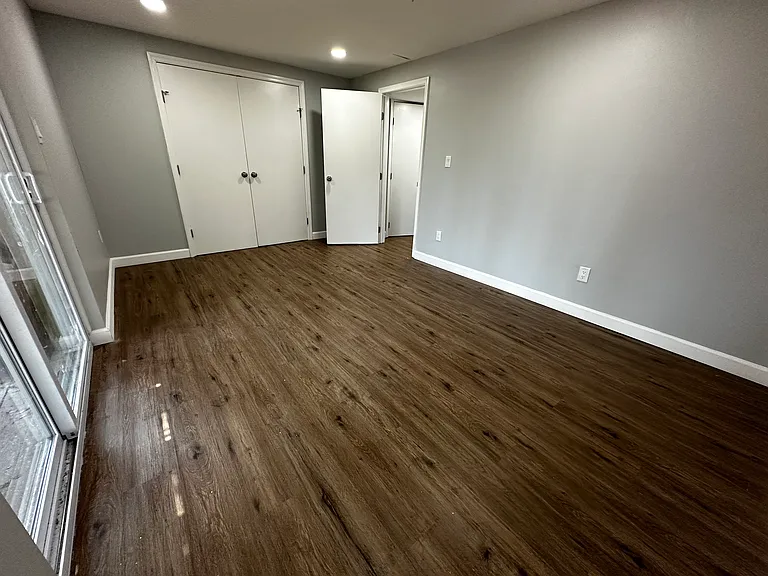 1531 Harford Square Dr — Photo 18