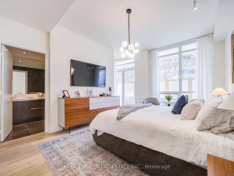 151 Avenue Rd #204 — Photo 9