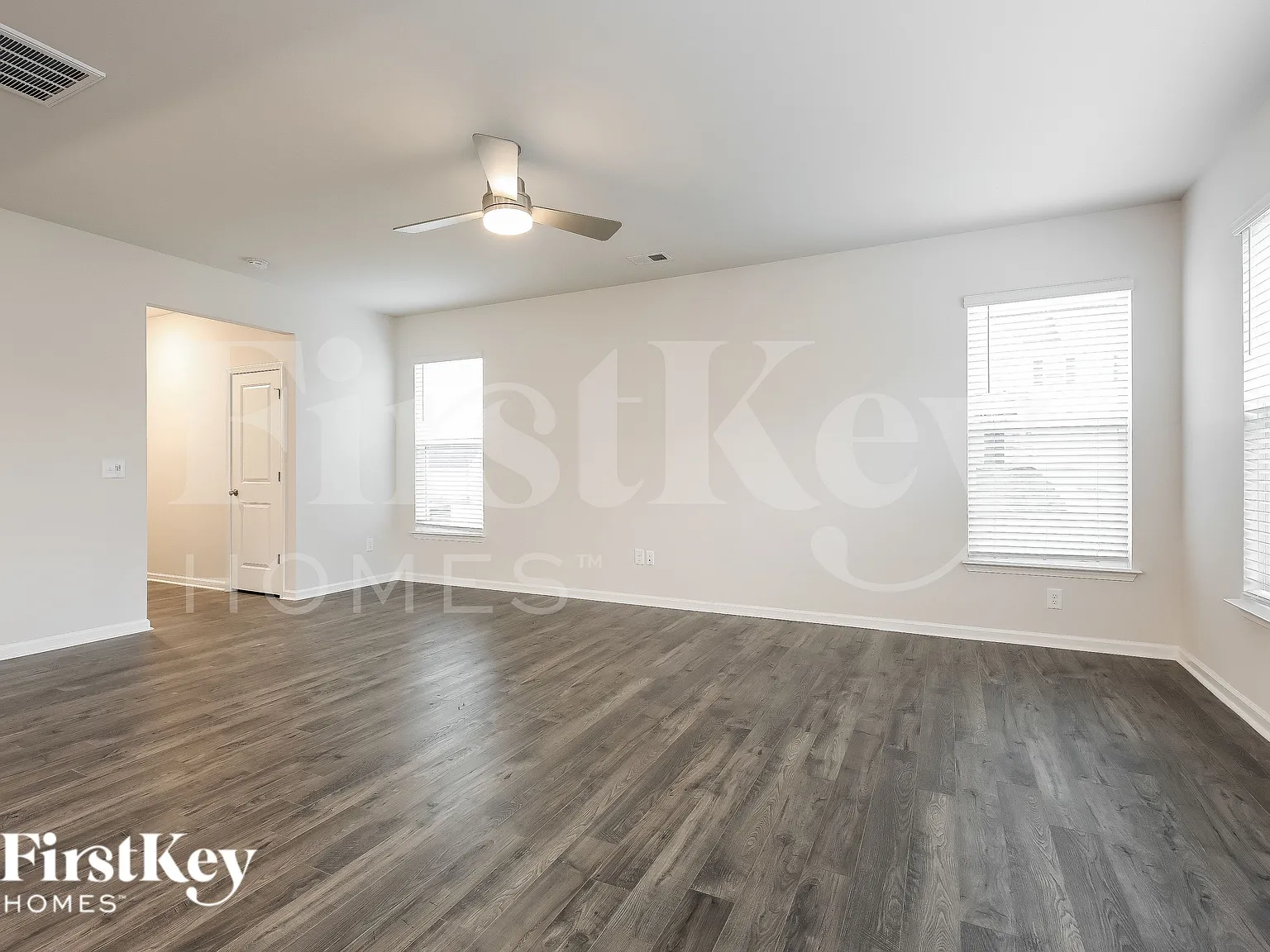 3 bed, 2.0 bath, 2250 sqft, $2,180 — Photo 4