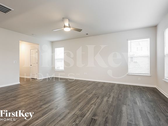 4th image of 101 Wild Lily Dr