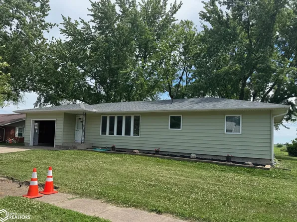 105 Prairie St, Whittemore, IA 50598