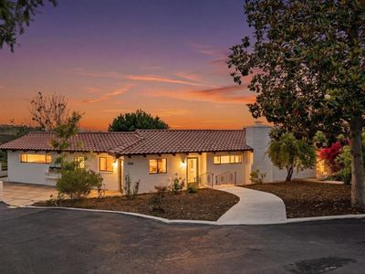 1765 Robinhood Rd, Vista, CA, 92084