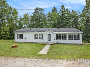 10306 Scanlon Dr, Cheboygan, MI 49721