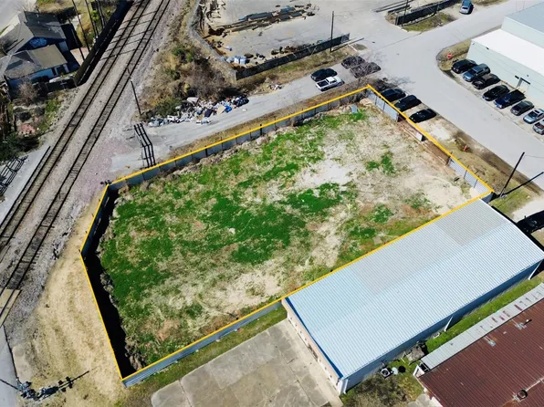 2323 Daugherty St, Houston, TX 77029