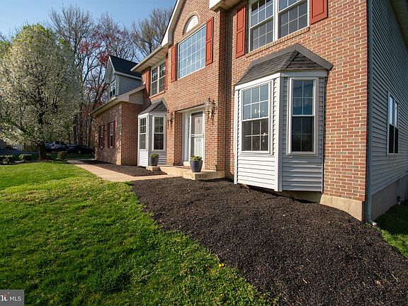 4th image of 138 Arielle Dr