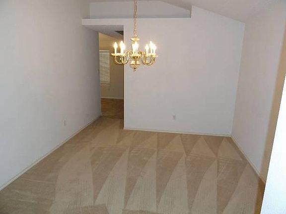 3rd image of 5841 Woodridge Oaks