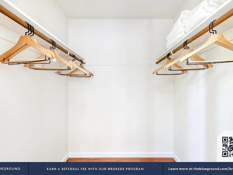 Walk-in Closet