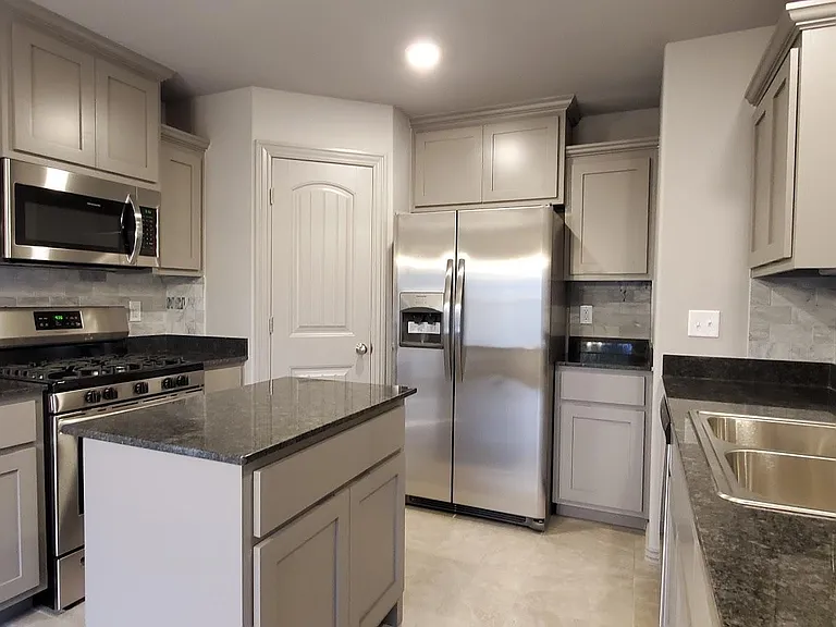 2315 W Margaret St — Photo 13