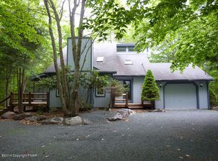 1197 Redwood Ter, Pocono Pines, PA