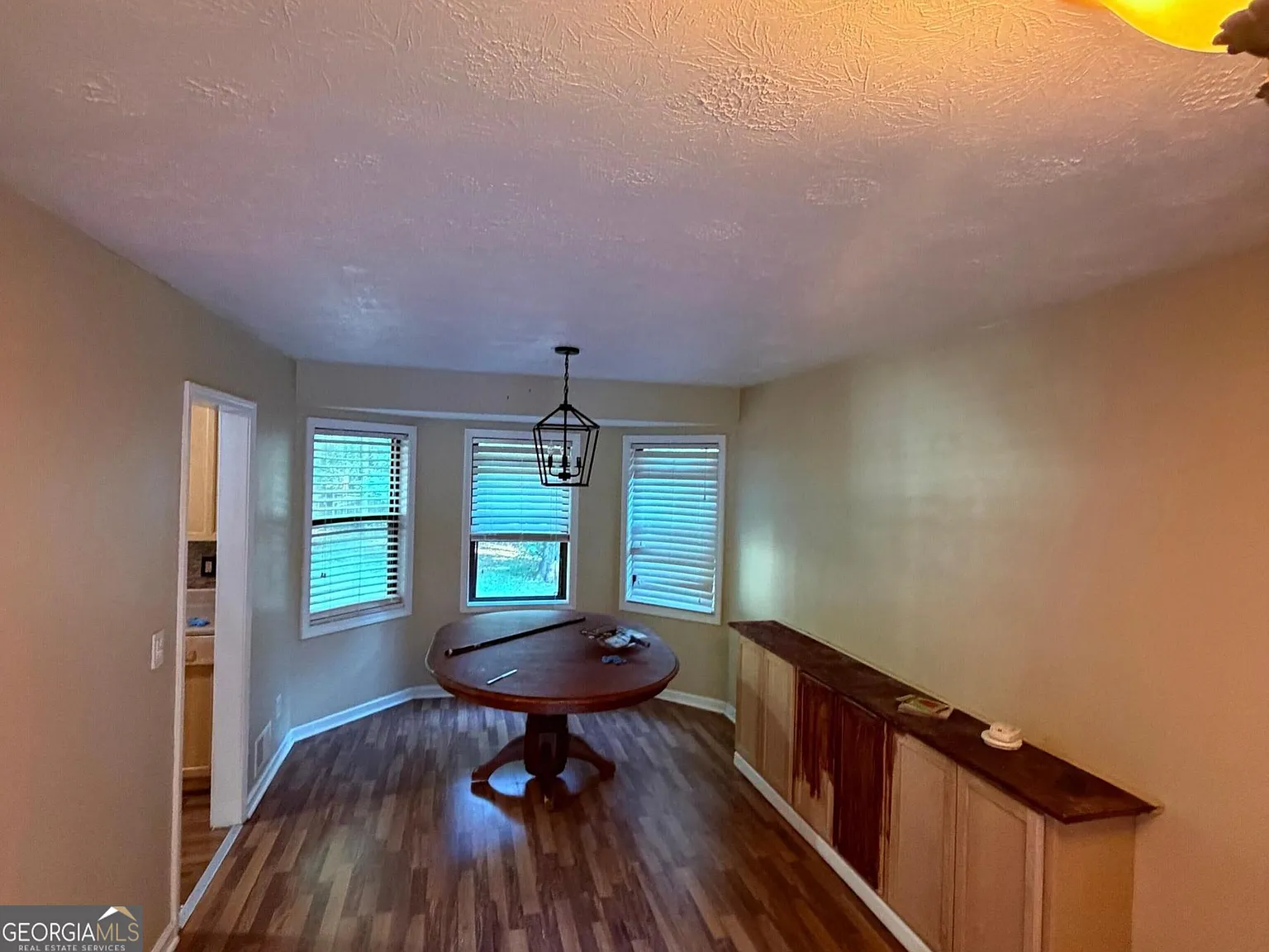 3 bed, 2.0 bath, 1414 sqft, $1,950 — Photo 2