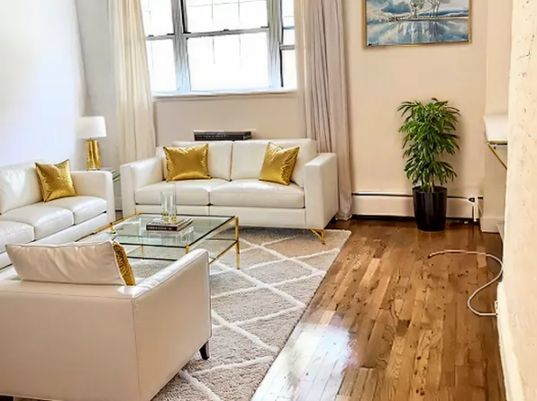 218 East 70th Street image 1 of 5