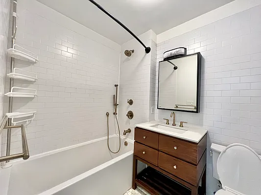 Rented by Hagstrom Management Inc | media 69