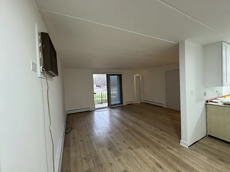 9S304 Nantucket Dr #C — Photo 12