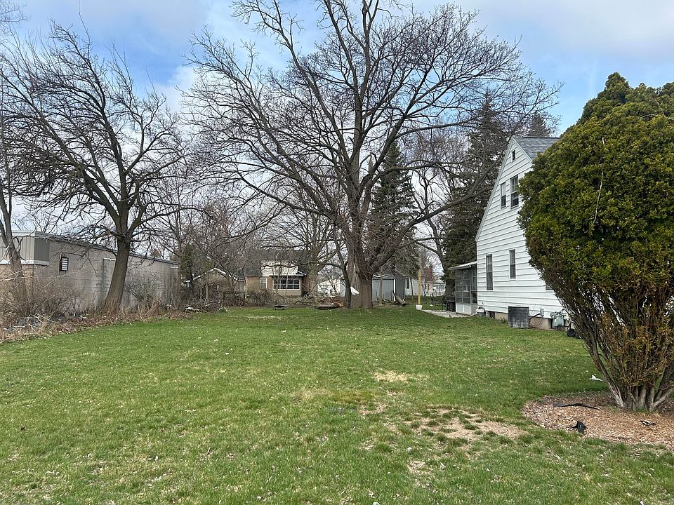 2nd image of 421 Van Allen St SE