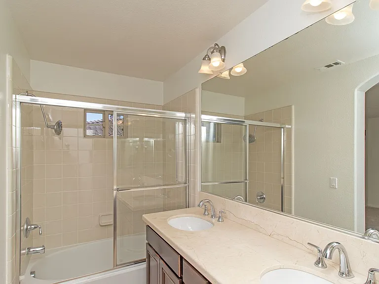 2110 Silverado St — Photo 31