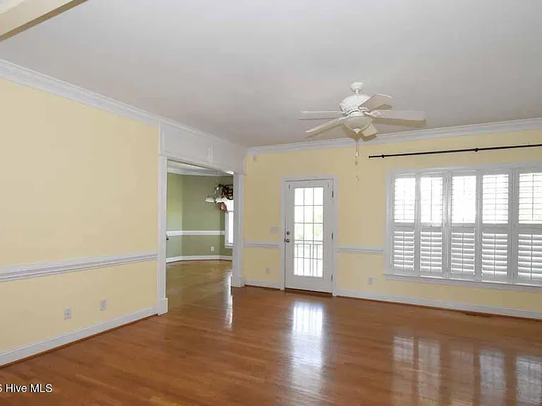 1129 Scarlet Oak Dr — Photo 8