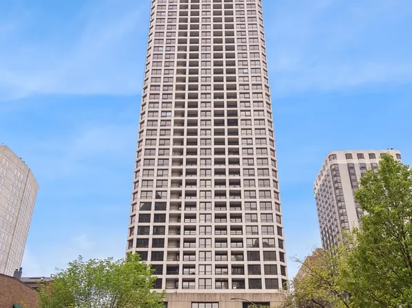 1030 N State St APT 51J, Chicago, IL 60610