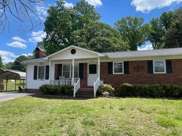 2819 Cedar Springs Dr, Spartanburg, SC 29302