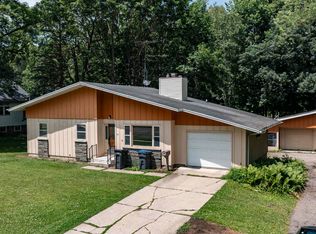 622 W Fulton St, Waupaca, WI 54981