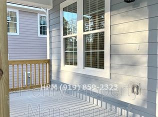 416 1st St, Apex, NC 27502