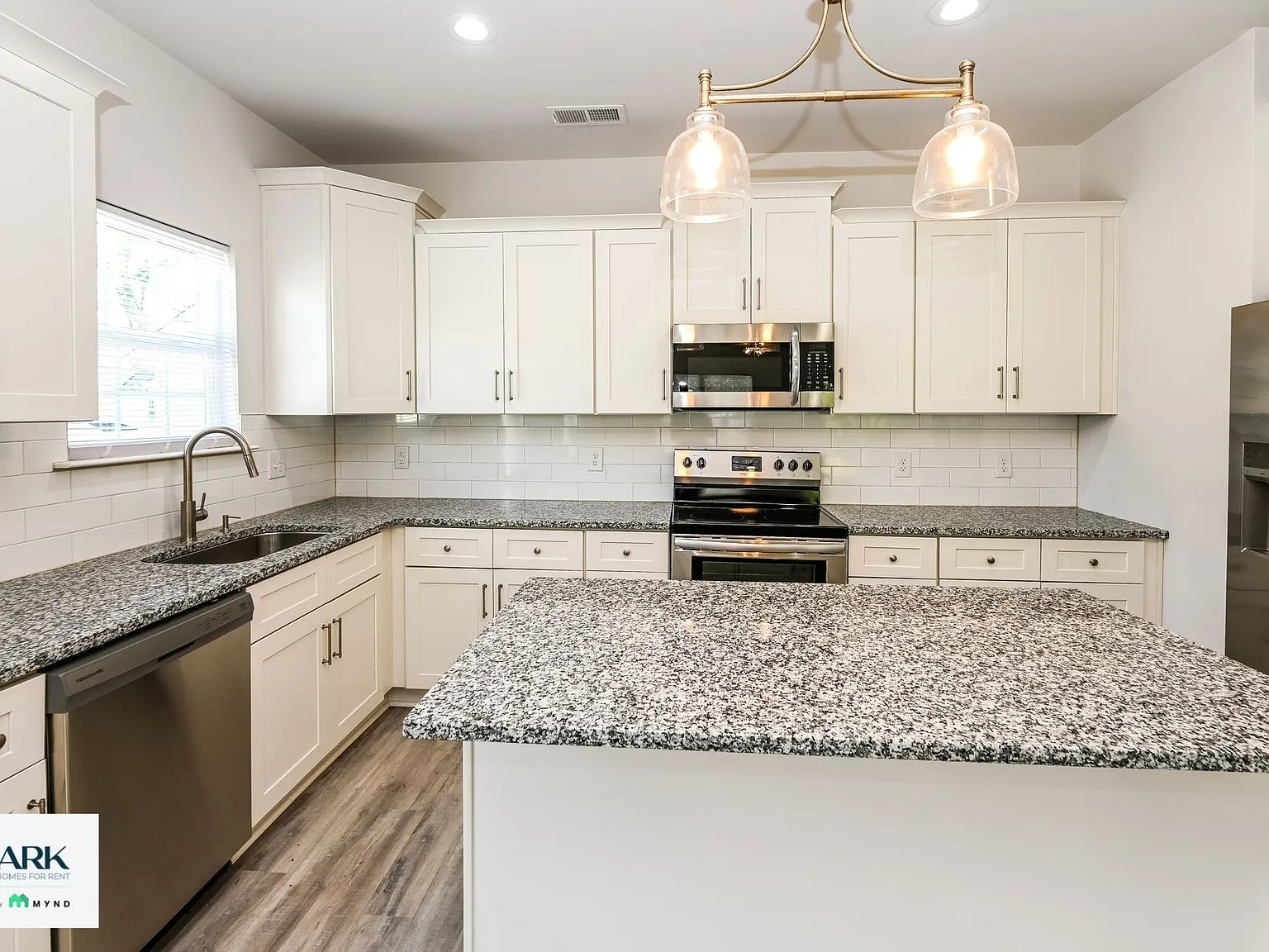3 bed, 3.0 bath, 1431 sqft, $1,950 — Photo 4