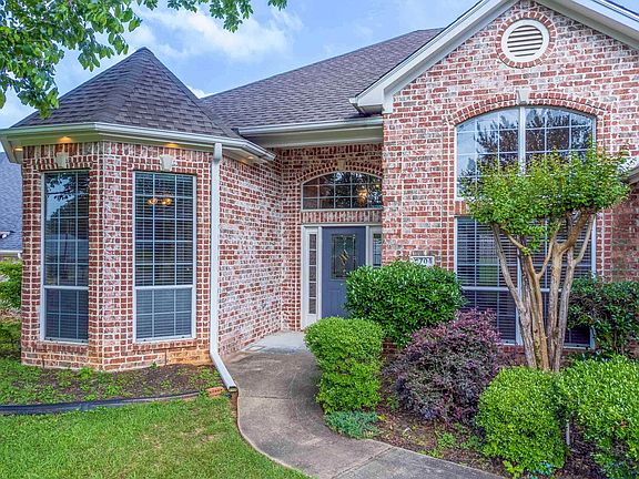 2nd image of 3704 Keighley Dr