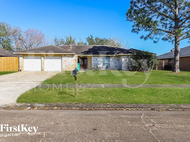 10715 Kirkvale Dr — Photo 1