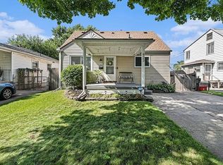 923 E Roberts Ave, Hazel Park, MI